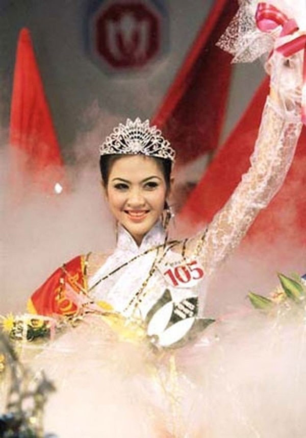 Hoa hậu Phan Thu Ngân: Từ cô bé bán bánh canh ngoài chợ thành con dâu nhà giàu, nhưng chỉ hai năm đã tan tành giấc mộng lầu hồng-2