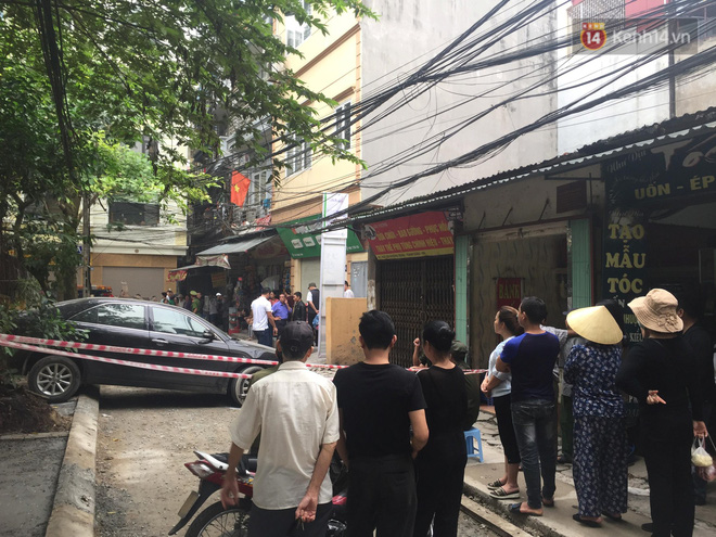 Nhân chứng thoát chết vụ ô tô Camry đi lùi tông tử vong 1 phụ nữ: Sau tai nạn, nữ tài xế mở cửa bỏ chạy-4