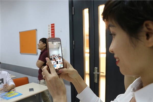 Kiểm tra thời đại 4.0: Quét giấy ra ngay kết quả, muốn quay bài cũng bó tay!-2