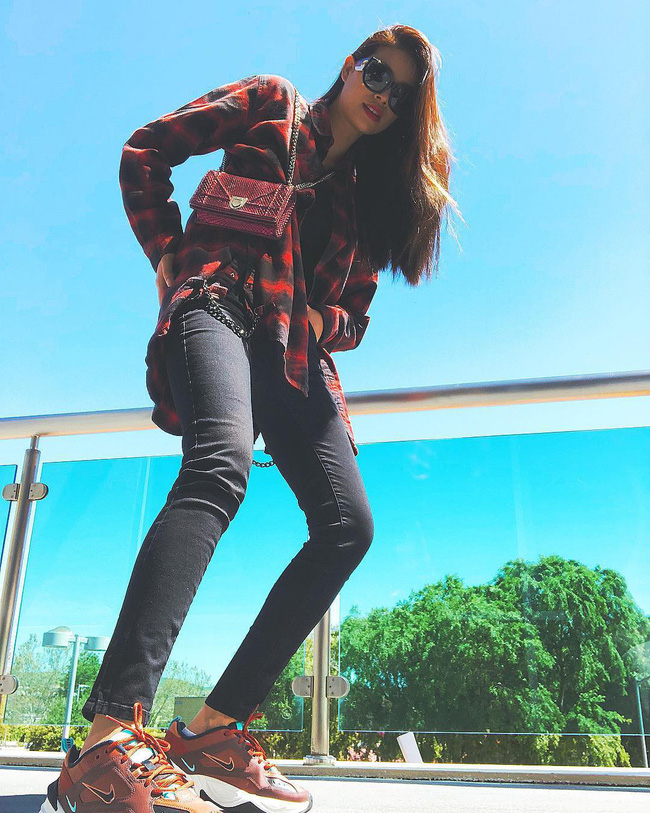 Dạo gần đây, Phạm Hương như trẻ ra vài tuổi nhờ 2 công thức diện đồ này-5