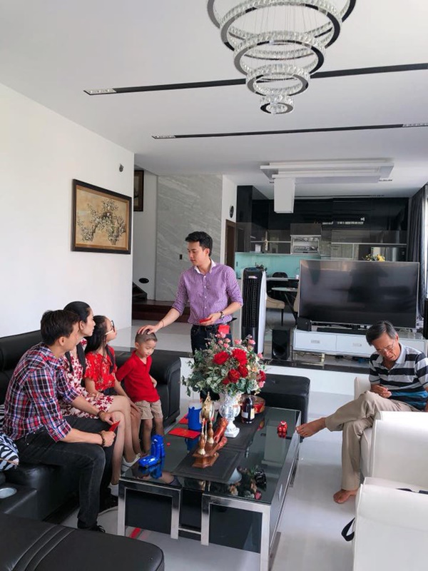 Cuộc sống giàu sang, ở nhà 25 tỷ của chàng công tử sở khanh phim Về nhà đi con-11