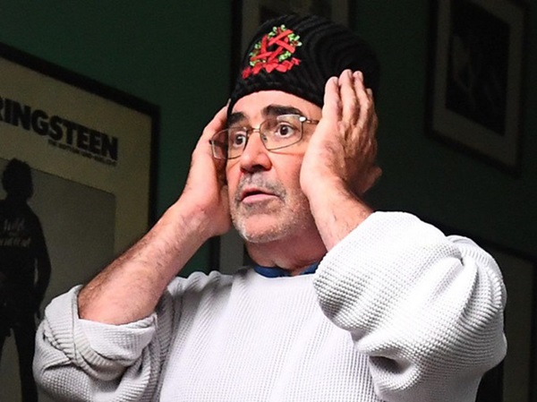 Vừa ra mắt công chúng, con trai nhà Meghan đã bị so sánh, kỳ thị bởi một bức hình gây tranh cãi và cái kết đắng cho trò đùa ngớ ngẩn-2