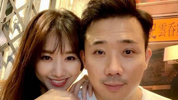 Lấy hai danh hài đình đám, Hari Won và Nhã Phương giống nhau bất ngờ ở điểm này-13