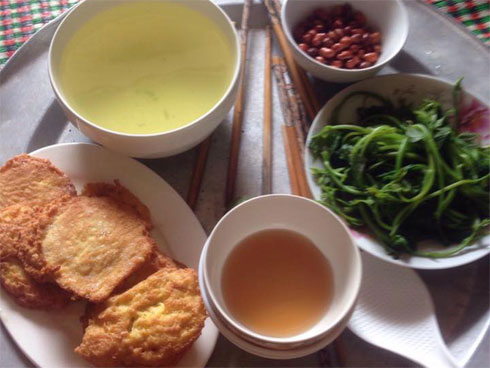 Gái Quảng Ninh lấy chồng cầu thủ, nấu bữa nào cũng hoành tráng khiến chồng đi xa chỉ muốn về-18