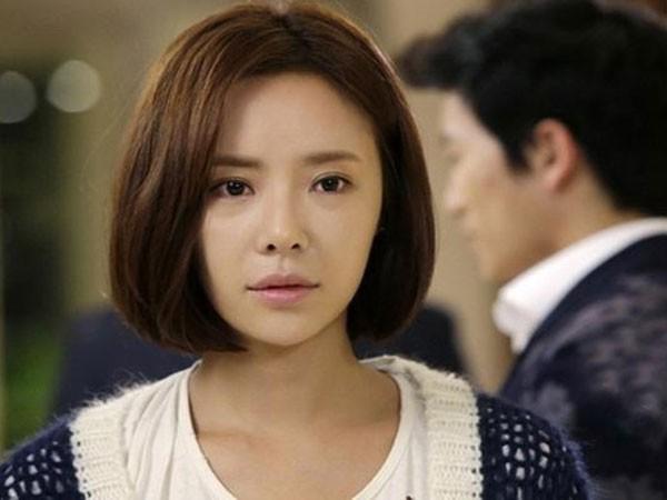 Bị phát hiện ngoại tình, tôi hoảng loạn trước thái độ thản nhiên đến tàn nhẫn của vợ-2