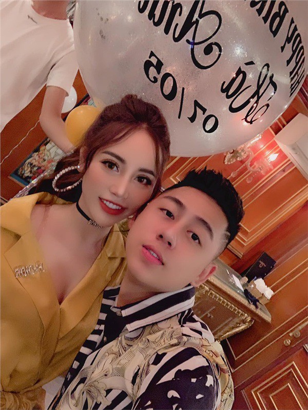 Thâm cung bí sử đáng hờn” của gia đình anh chồng khủng bố vợ bằng cách tặng hết ô tô tiền tỷ lại đến lợn đất 400 triệu-4