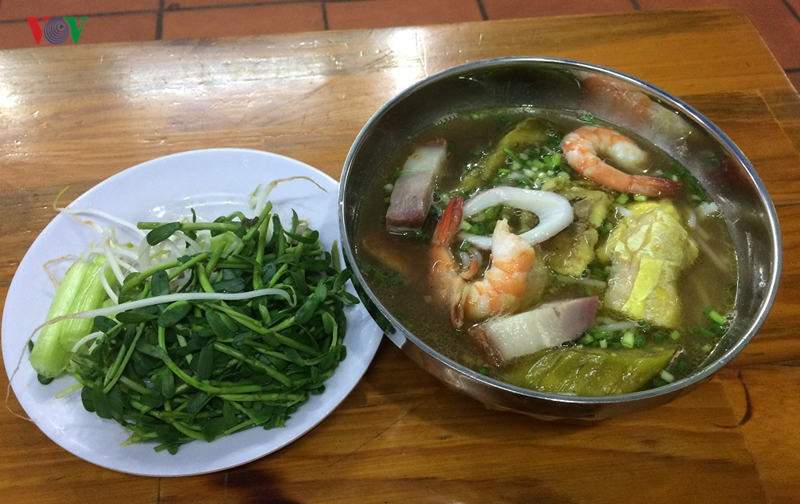 Quán ăn xin bớt một con tôm để không tăng giá-2