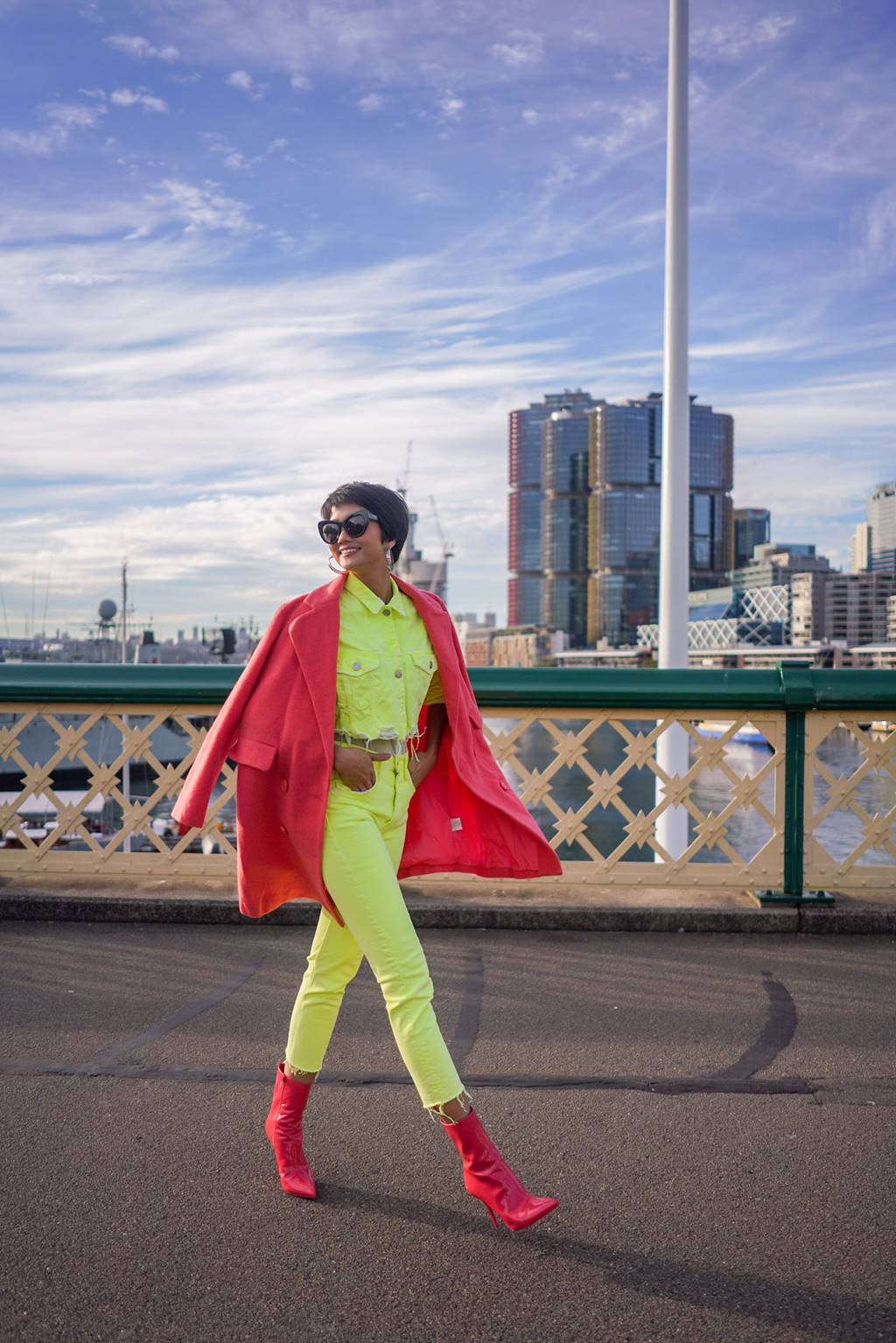 HHen Niê rạng rỡ hội ngộ Hoa hậu Hoàn vũ Australia 2018-1