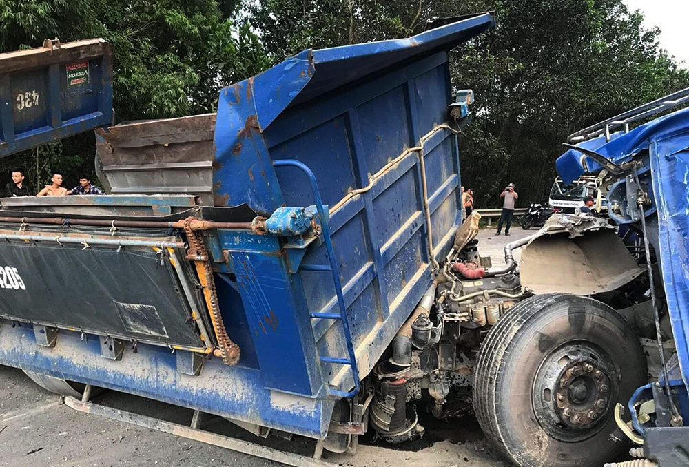 Tai nạn liên hoàn ở đường tránh Đà Nẵng, tuyến Bắc-Nam tê liệt-3