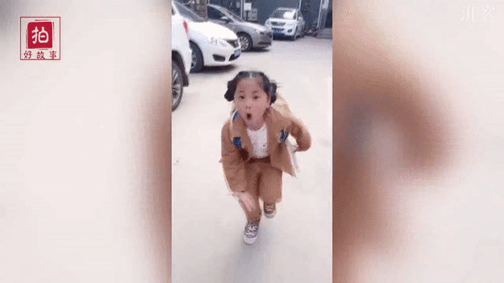 Hát nhép biểu cảm như thật và nhảy nhót điêu luyện, bé gái 7 tuổi đa tài khiến dân mạng cười không nhặt được mồm-2