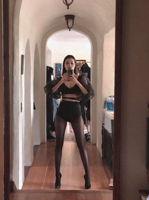 Đáp trả fan rằng không bao giờ béo, Phạm Hương lộ ảnh từng có thời mũm mĩm thế này đây!-1