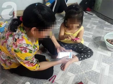 Gần một tháng, người mẹ mòn mỏi chờ công lý, đau khổ khi con gái 5 tuổi nghi bị gã xe ôm 60 tuổi dâm ô trong phòng trọ ở Sài Gòn