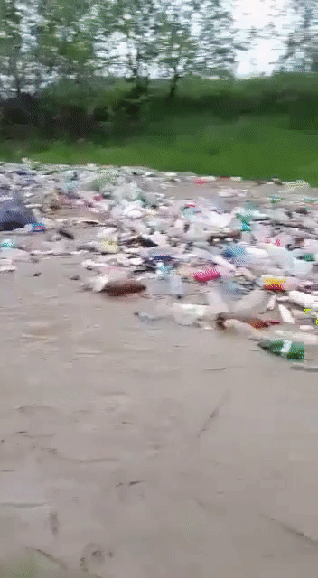 Đoạn video khiến ai cũng phải hoảng sợ về tương lai của Trái đất: Một trận lũ toàn rác là rác-1