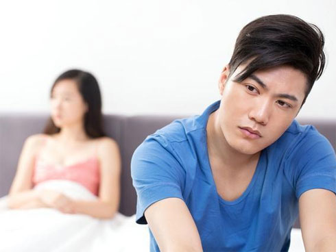 Chồng xấu xí thấy con trai càng lớn càng đẹp thì mừng lắm, nhưng trong lần tới công ty đón vợ anh đã phát hiện ra một bí mật cay đắng-2