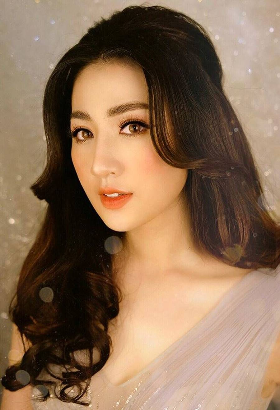 Á hậu Phương Nga chạm trán người tình màn ảnh của bạn trai Bình An-8