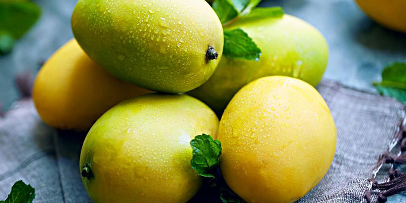 Dân buôn xoài không bao giờ tiết lộ: chọn xoài cứ sờ&nbsp;điểm này ắt chọn được quả ngon tuyệt, chín đều ngọt lịm-1