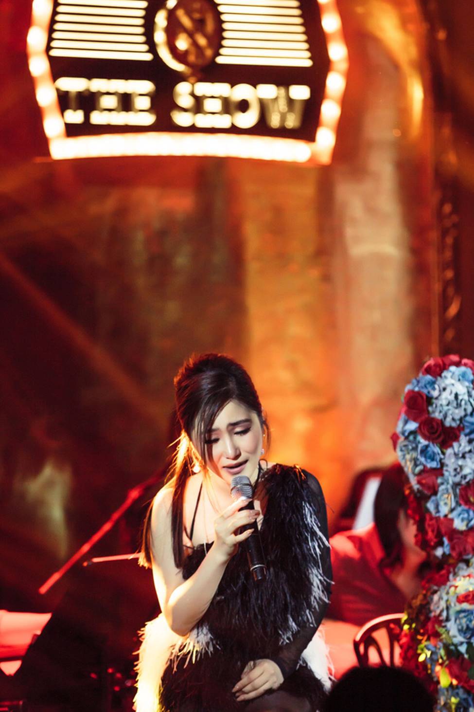 Hương Tràm phải tiêm thuốc kháng sinh để có thể hát trong đêm diễn tạm biệt khán giả Hà Nội-2