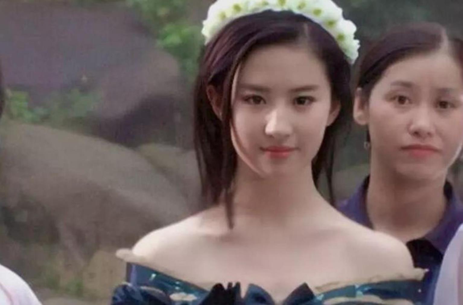 Lưu Diệc Phi: 16 tuổi đẹp không tì vết, đến khi 21 còn xinh hơn tiên-5