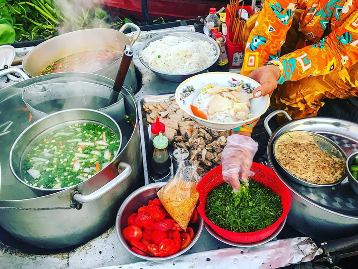 Liên tục được đầu bếp nổi tiếng Mỹ, Hàn Quốc ca ngợi, thì ra đây là những bí mật của hủ tiếu chợ nổi Cái Răng-8
