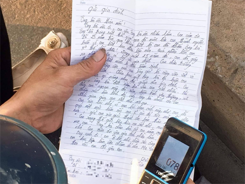 Xót xa lá thư gửi gia đình của cô gái trẻ trước khi nhảy cầu Bãi Cháy tự tử: Con sang bên kia, con rất nhớ và muốn gặp mẹ...-4