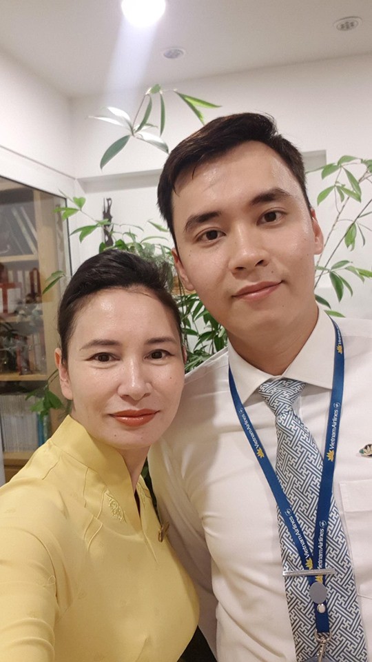 Tự sự của mẹ tiếp viên hàng không 24 năm đi bay” gửi cậu con trai đồng nghiệp gây sốt-1