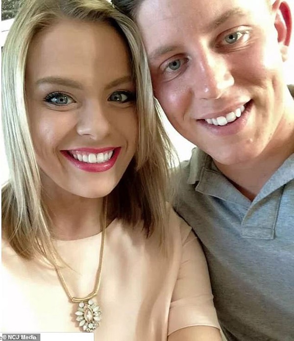 Bỏ qua dấu hiệu này mỗi ngày, nữ y tá phát hiện ung thư máu sau tuần trăng mật-1