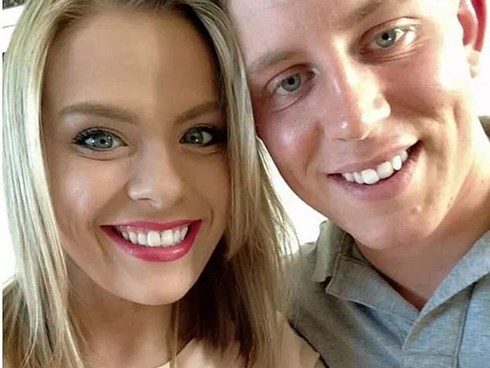 Bỏ qua dấu hiệu này mỗi ngày, nữ y tá phát hiện ung thư máu sau tuần trăng mật