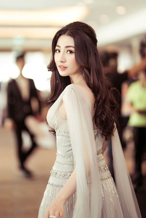 Á hậu Tú Anh chăm chỉ tái xuất sau khi sinh con, nhan sắc ngày càng hút hồn-4