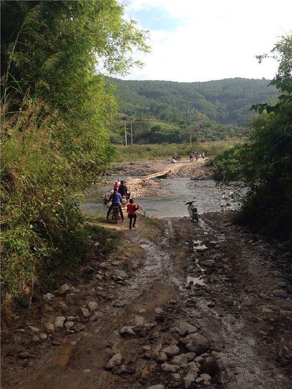 Chết cười học sinh lớp 5 làm văn tả cô giáo mắt long lanh, da trắng như giấy-2