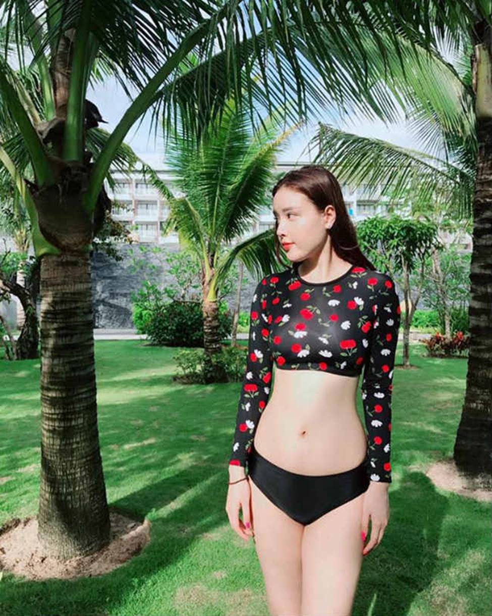 Em gái Mai Phương Thúy có da như ngọc, dáng nuột không thua hoa hậu nào dù lười-12