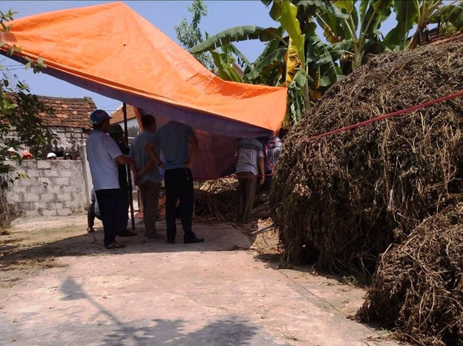 Tạm giữ nghi phạm dùng dao cứa cổ 2 người thương vong-1