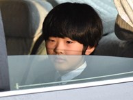 Hoàng tử Hisahito, người kế vị cuối cùng của Hoàng gia Nhật giờ ra sao sau khi bị kẻ lạ mặt đột nhập vào trường học, dùng dao đe dọa