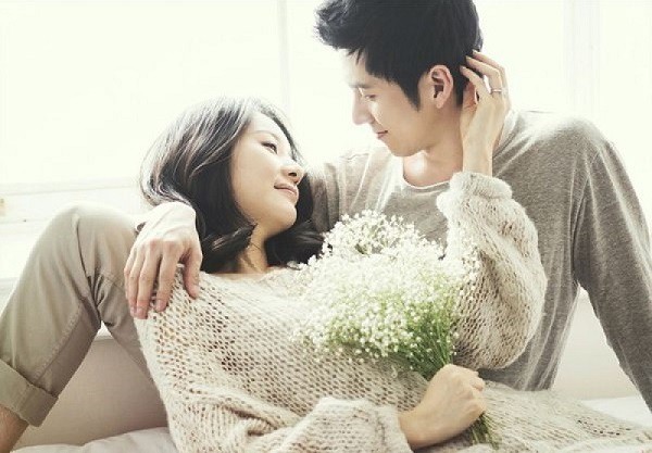 Đêm tân hôn, màn chào hỏi” của chồng khiến tôi ngớ người nhận ra mình đã rơi vào tay quỷ dữ-1