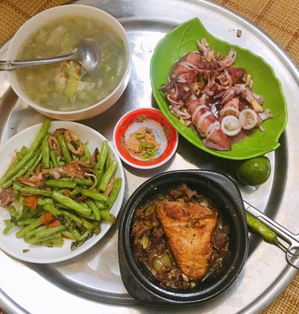 Bí quyết chi tiêu của bà nội trợ 9X chỉ tốn hơn 1 triệu/tháng tiền chợ mà bữa nào cũng đầy ắp hải sản-11