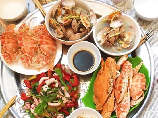 Bí quyết chi tiêu của bà nội trợ 9X chỉ tốn hơn 1 triệu/tháng tiền chợ mà bữa nào cũng đầy ắp hải sản