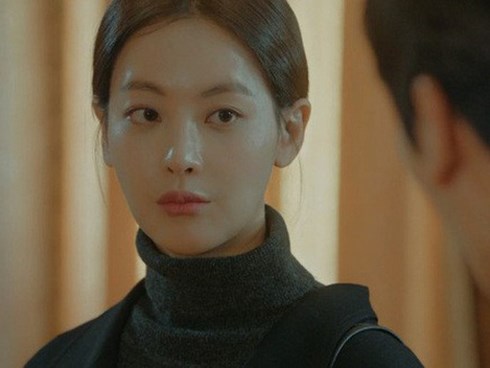 Nửa đêm thấy chồng trở về nồng nặc mùi nước hoa, tôi điếng người khi thấy đoạn tin nhắn trong điện thoại