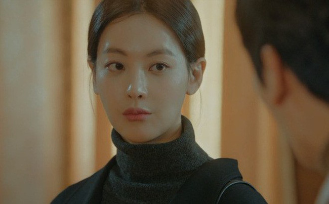 Nửa đêm thấy chồng trở về nồng nặc mùi nước hoa, tôi điếng người khi thấy đoạn tin nhắn trong điện thoại-1