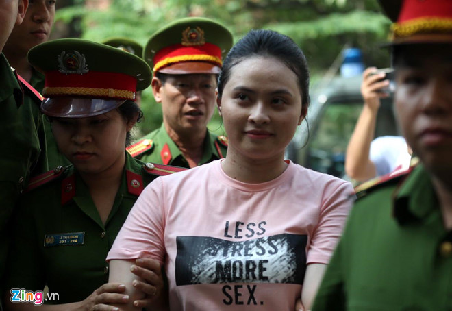 Văn Kính Dương cười tươi khi tòa trả hồ sơ, xem xét tội danh Ngọc Miu-9