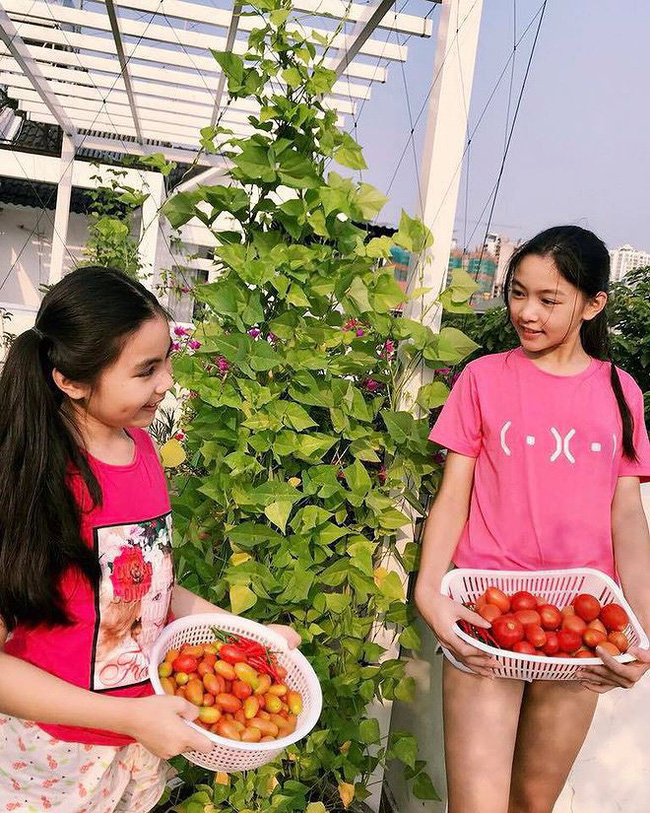 Công chúa” 14 tuổi nhà Quyền Linh: Cao 1m7, sở hữu vẻ đẹp mong manh và được ví là bản sao của Trương Bá Chi-15