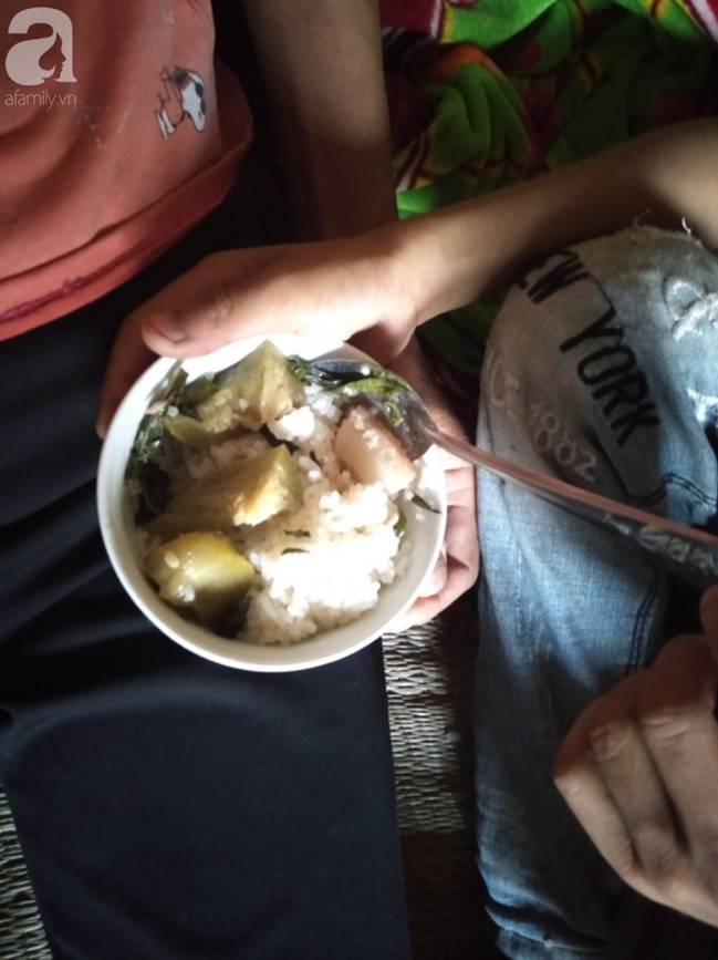 Bé trai 9 tuổi không có bố, mắc bệnh tim đau đớn nhìn mẹ cận kề cái chết: Cháu sẽ sống sao nếu không còn mẹ?”-8