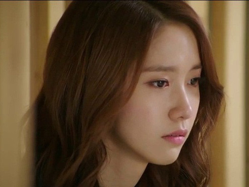 Bố vợ đánh con rể ngay giữa đường sau khi biết con gái bị chồng đánh-4