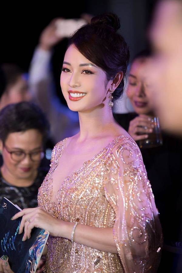 Jennifer Phạm gợi cảm trở lại làm MC sau tai nạn ngất xỉu phải nhập viện-9