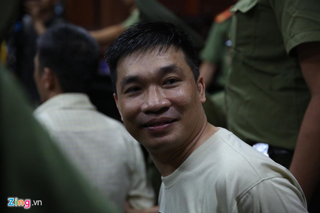 Văn Kính Dương cười tươi khi tòa trả hồ sơ, xem xét tội danh Ngọc Miu-2