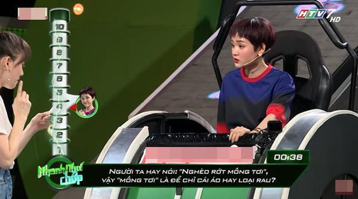 Những lần Hari Won khiến người chơi điên đầu vì đọc câu hỏi đã lơ lớ còn rùa bò tại gameshow Nhanh Như Chớp-6