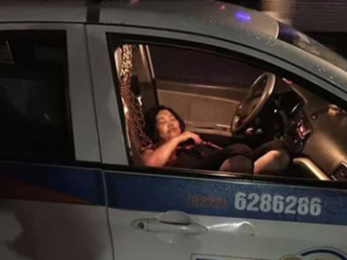 Hé lộ nguyên nhân nữ tài xế taxi bị đâm trọng thương gần khu Đền Lừ-2