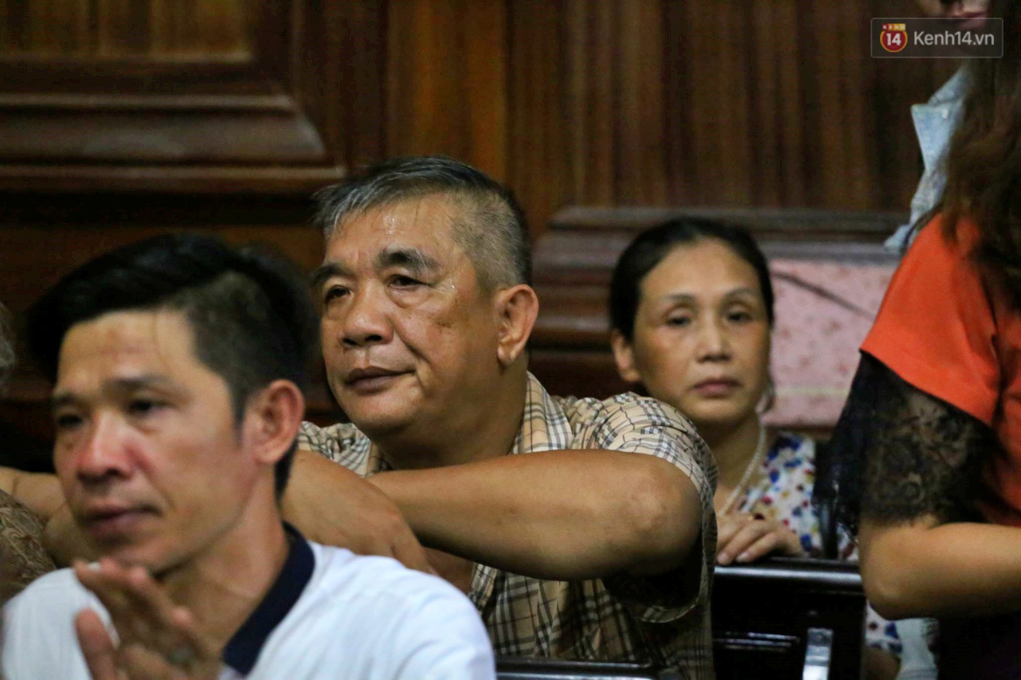 Bố Văn Kính Dương chia sẻ sau 5 ngày xét xử: Tôi từng khuyên con trai nhưng nó bảo nhiều việc nên chưa ra đầu thú-2