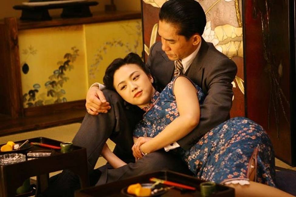 Sắc đẹp ma mị của 3 mỹ nhân gắn với ông hoàng cảnh nóng Hồng Kông-13