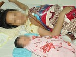 Mẹ trẻ ở Tuyên Quang sinh 3 bé trai giống hệt nhau, hiếm đến mức 200 triệu ca mới có 1-4