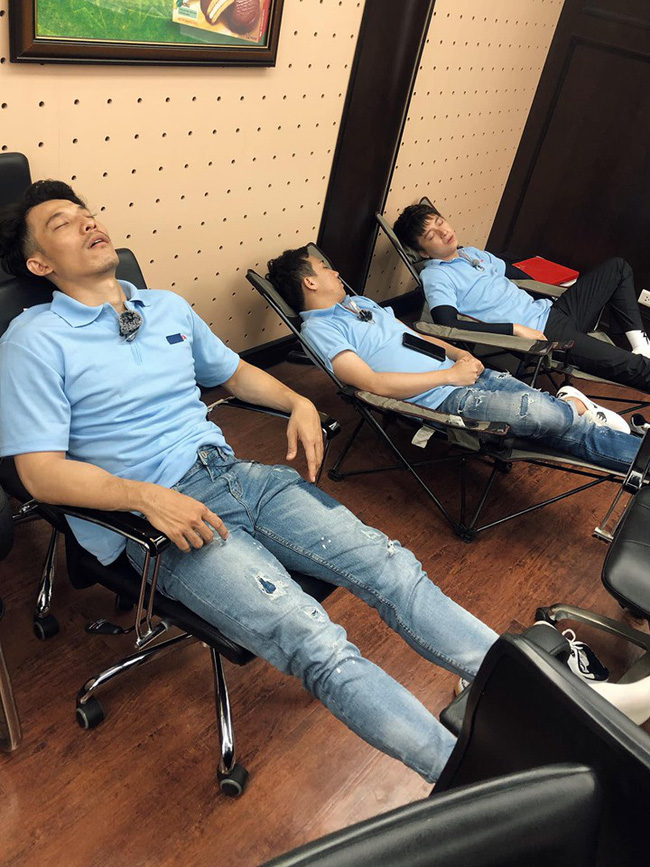 Running Man: Thánh chơi dơ BB Trần tung ảnh dìm hàng” Trấn Thành, Jun Phạm, Lan Ngọc vạ vật ngủ mà ai cũng bật cười-7