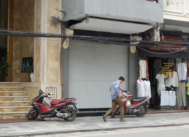 Sau ồn ào bán khăn lụa Trung Quốc, Khaisilk giờ ra sao?-1